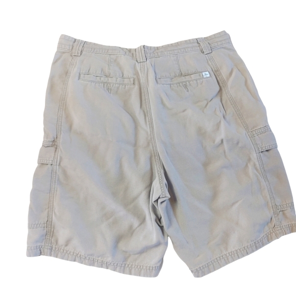 Tommy Bahama cargo shorts  341 - Picture 3 of 8